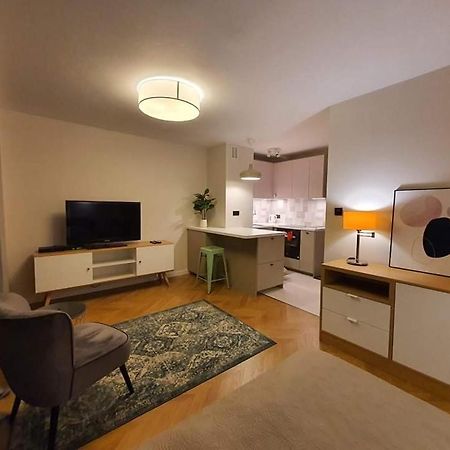 Mlociny Metro Apartment 3 Варшава Экстерьер фото